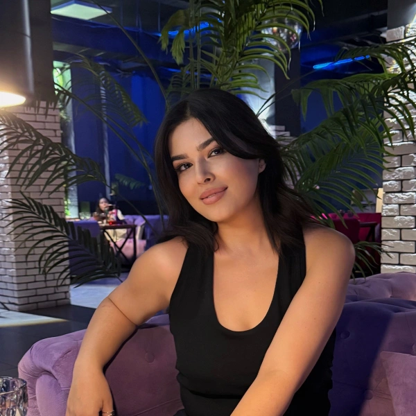 Нилюфар Азимова